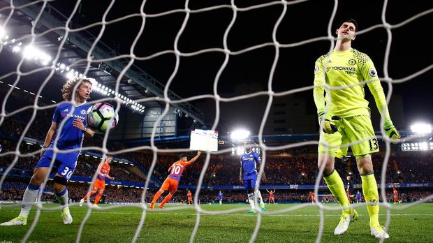 Hazard Dua Gol, Chelsea Kalahkan City