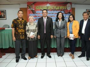 Wakil Ketua MPR Mahyudin Ingatkan Mahasiswa Jauhi Korupsi