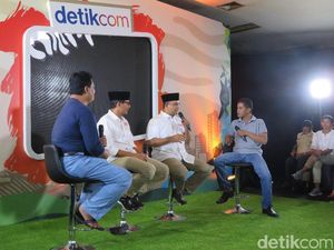 Saat Anies-Sandi Ditodong Pedagang Sate dan Nasi Uduk