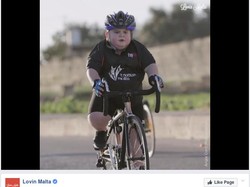 Kisah Haru di Balik Hobi Bocah 7 Tahun Ini Ikut Triathlon