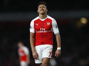 Mertesacker Optimistis Sanchez Bertahan di Arsenal