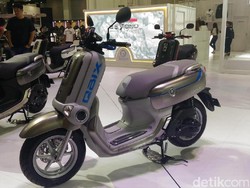 Skuter Futuristik Si Garpu Tala