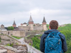 6 Tips Berkunjung ke Istana Dongeng