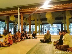 Konflik Keraton Surakarta, Sang Raja tetap Dilarang Masuk Keraton