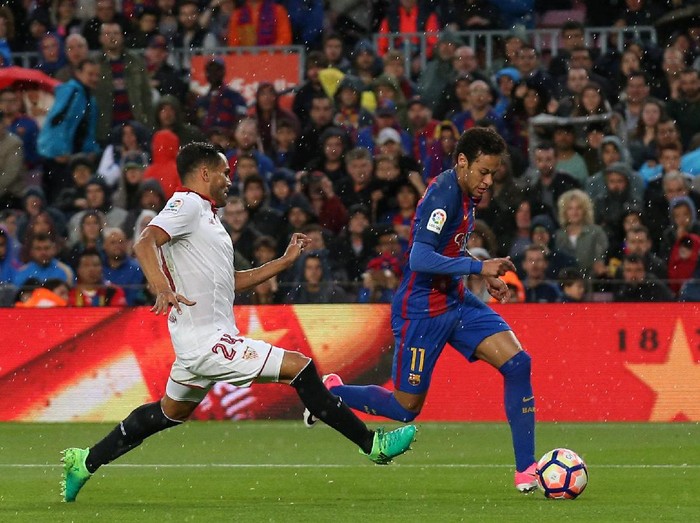 Neymar Suksesor Messi di Barca