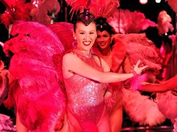 Tempat Chris Martin Naik Bianglala di Bangkok, Juga Ada Ladyboy