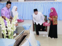 Ziarah ke Leluhur, Wali Kota Semarang Ingatkan Jasa Pahlawan