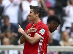 Meski Cedera Saat Latihan, Lewandowski Bisa Main Lawan Dortmund