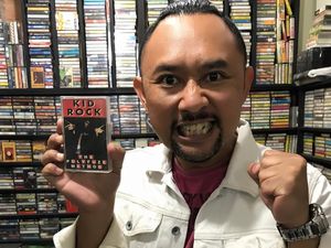 Ronal Surapradja, Komedian yang Jadi Cawagub Jabar Ronal Surapradja, Komedian yang Jadi Cawagub Jabar