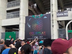 Jess Kent Buka Konser Coldplay di Bangkok