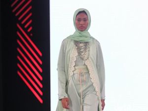 Anniesa Hasibuan Tawarkan Busana Muslim Minimalis Untuk Lebaran 2017