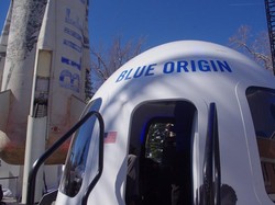 Tahun Ini, Blue Origin Jalan-jalan ke Luar Angkasa