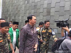 Ahok Tolak Usulan Nurul Komar Jadi Nama Masjid Raya Jakarta