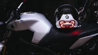 Keren, Ada Lampu Rem di Helm