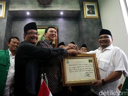 Saat Ahok-Djarot Kompak Goda Ketua GP Ansor DKI
