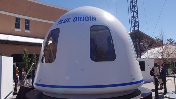 Mengintip Kendaraan untuk Wisata Luar Angkasa