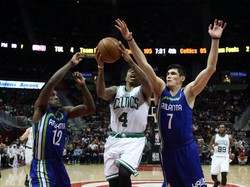 Redam Celtics, Hawks Jaga Peluang ke Playoff