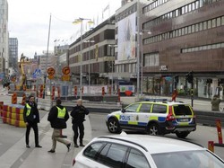 Polisi: 4 Orang Tewas dan 15 Luka Karena Teror Truk Swedia