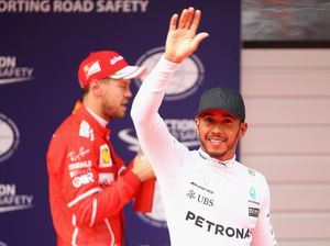 Kalahkan Vettel, Hamilton Rebut Pole Position di Shanghai