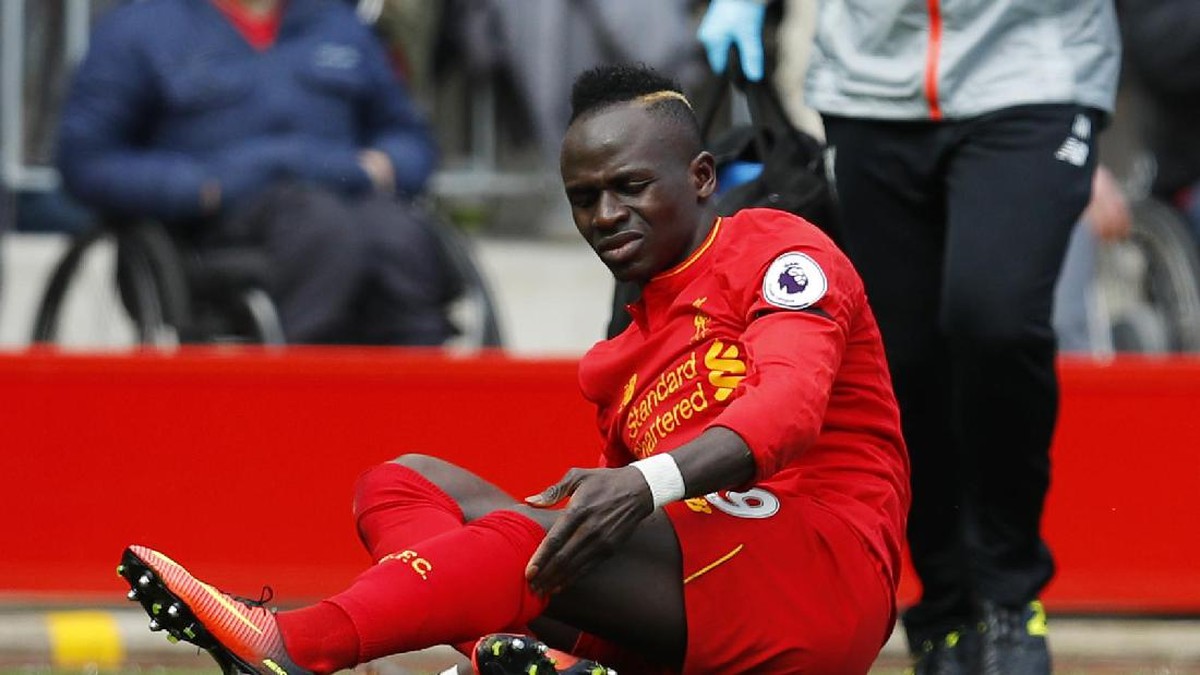Sadio Mane diperkirakan bisa segera berlatih bersama Liverpool (Foto: REUTERS/Phil Noble)