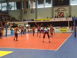 Jakarta Elektrik PLN Kalahkan Jakarta PGN Popsivo Polwan di Laga Pertama