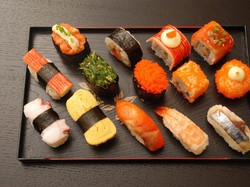 Mau Makan Sushi di Restoran? Kenali Dulu 10 Jenis Sushi Populer Ini (2)