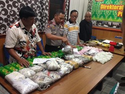 2 Kurir Bawa 40 Kg Sabu dan Ekstasi Ditangkap
