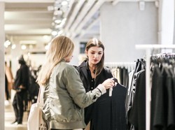 Enaknya, Mall Ini Punya Ruang Khusus untuk Pria yang Menunggu Istri Belanja