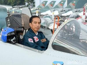 Jokowi: Pembangunan Bandara Kertajati Kurang Cepat