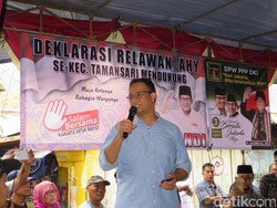 Anies Soroti Kualitas Pendidikan di Krukut Jakbar