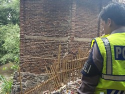 Hakim yang Hilang di Serang Ditemukan Tersangkut Sampah di Sungai