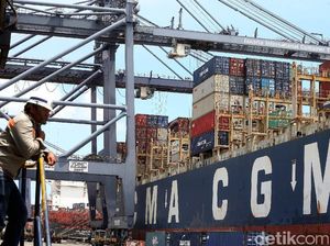 Lebih Dekat dengan Kapal CMA-CGM Titus
