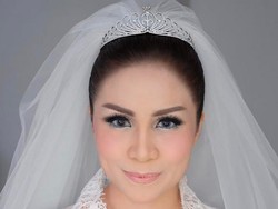 Menikah, Momo Geisha bak Puteri Pakai Gaun Pengantin Sebastian Gunawan