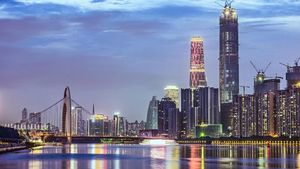 Foto: Guangzhou & Legenda 5 Kambing Penjaga Kota