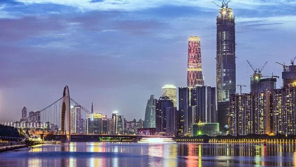 Foto: Guangzhou & Legenda 5 Kambing Penjaga Kota