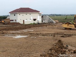 Ada Rumah Juragan Warteg di Tengah Tol Pejagan-Pemalang