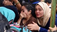 Isak Tangis Para Sahabat di Pemakaman Renita Sukardi