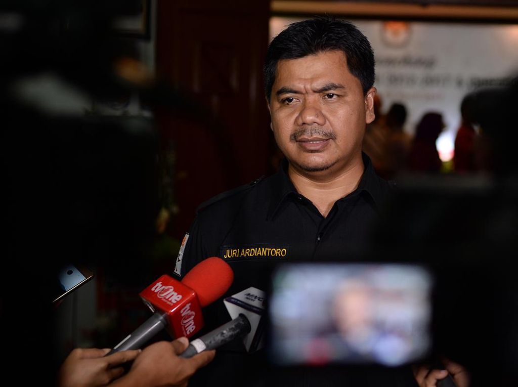 Puluhan Perawat RS Kariadi Postif Corona, Istana: Kuncinya Orang Harus Jujur Puluhan Perawat RS Kariadi Postif Corona, Istana: Kuncinya Orang Harus Jujur