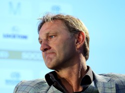 Tony Adams Jadi Pelatih Granada