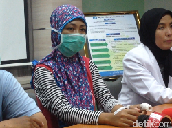 Saat Ditodong Pisau di Angkot, Risma: Tusuk Saya Jangan Anak Saya!