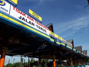 Seluruh Gerbang Tol Tak Layani Transaksi Tunai Mulai Oktober 2017 Seluruh Gerbang Tol Tak Layani Transaksi Tunai Mulai Oktober 2017