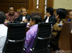 Hakim Sebut Terdakwa e-KTP Temui Setya Novanto 2 Kali