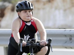 Inspiratif! Penyakit Langka Tidak Menghalangi Bocah Ini Ikut Triathlon Inspiratif! Penyakit Langka Tidak Menghalangi Bocah Ini Ikut Triathlon