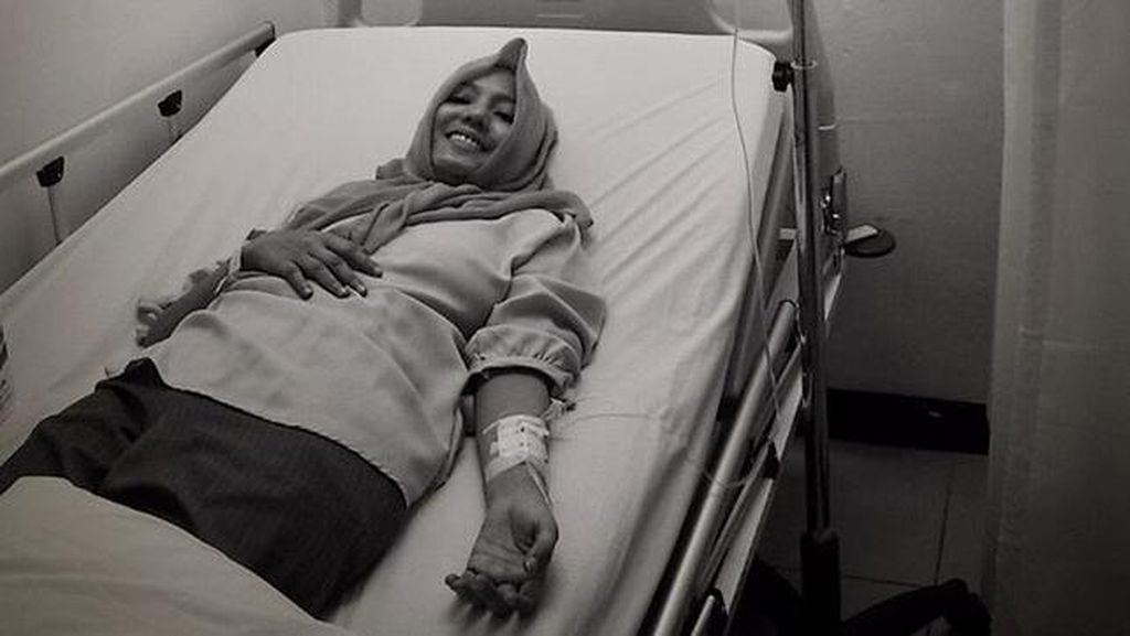 Perjuangan Renita Sukardi Melawan Kanker Perjuangan Renita Sukardi Melawan Kanker