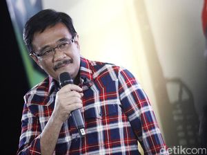Aksi Karyawan TransJ Rawan Ditunggangi, Djarot: Saya Nggak Suuzon Aksi Karyawan TransJ Rawan Ditunggangi, Djarot: Saya Nggak Suuzon