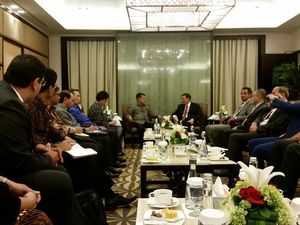 Pemerintah Ajak Forum IDB Investasi Langsung di RI