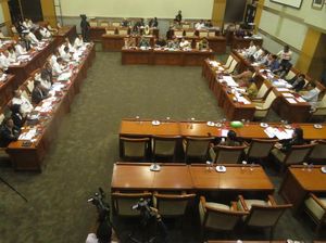 Di DPR, Menkum Yasonna Ditanya soal Kebijakan Bebas Visa