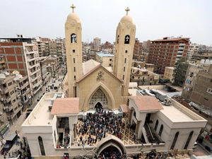 Iran Kutuk Serangan Bom di 2 Gereja Mesir