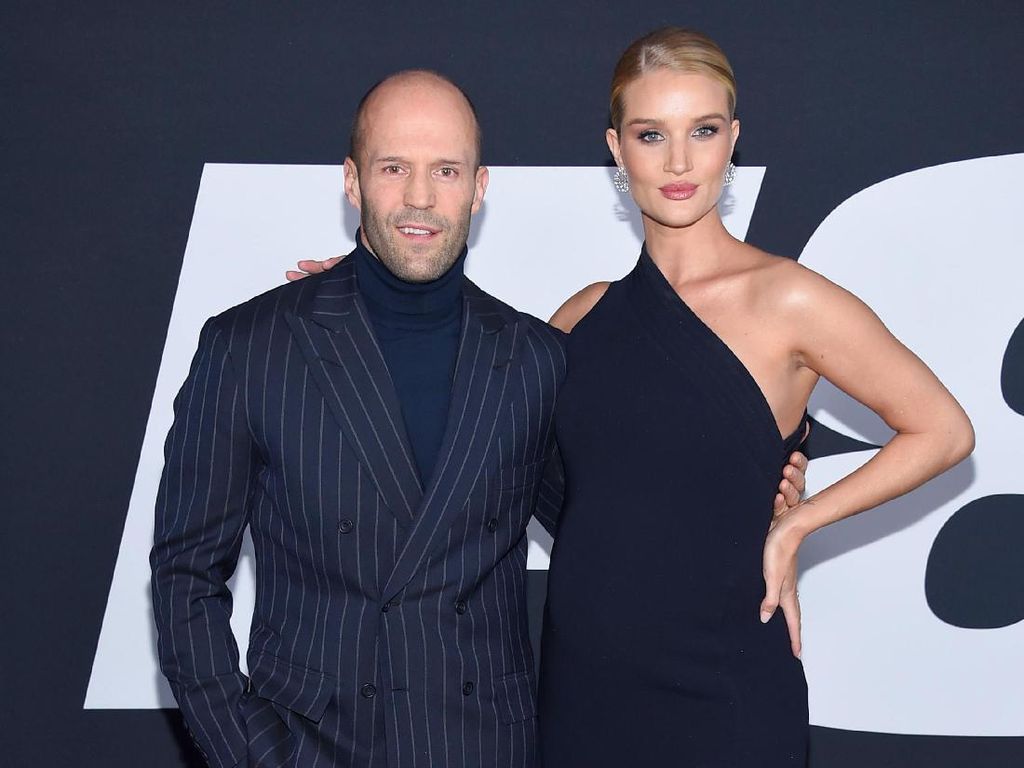 Kasihan, Cerita Wanita Tertipu Miliaran Rupiah Oleh Jason Statham Palsu Kasihan, Cerita Wanita Tertipu Miliaran Rupiah Oleh Jason Statham Palsu