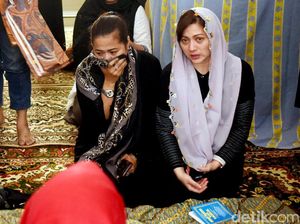 Air Mata dan Penyesalan Cut Keke Lepas Kepergian Renita Sukardi